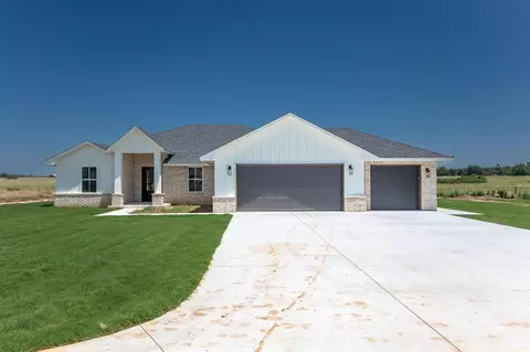 5529 Willow Way, Shawnee, OK 74804