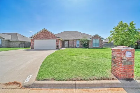 3024 Pronghorn Dr, Altus, OK 73521