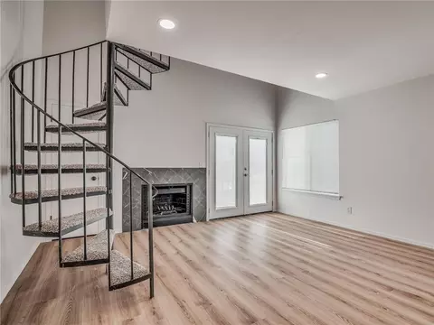 11530 N May Ave #D208, Oklahoma City, OK 73120