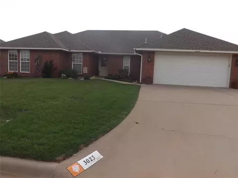3025 White Tail Dr, Altus, OK 73521