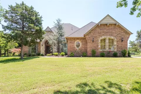 1900 Arbor Valley Dr, Edmond, OK 73025