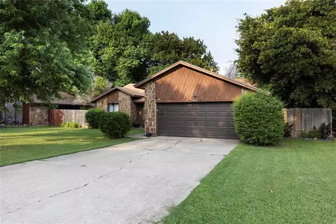 890 Twisted Oak Dr, Choctaw, OK 73020