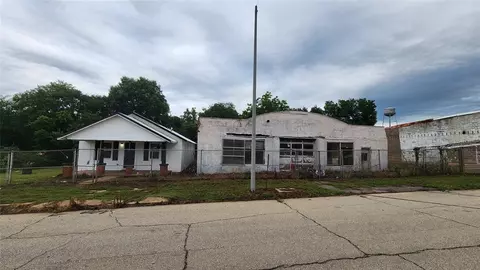724 W Carl Hubbell Blvd, Meeker, OK 74855