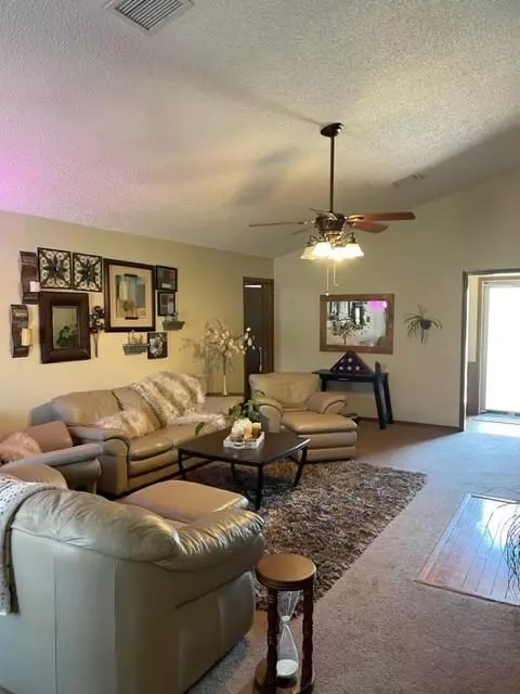 413 Clermont Dr, Edmond, OK 73003 photo 4