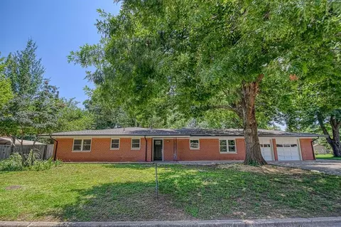 1512 Cruce St, Norman, OK 73069