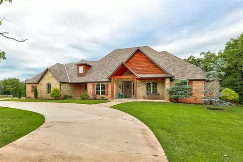 4909 Old Lantern Way, Choctaw, OK 73020