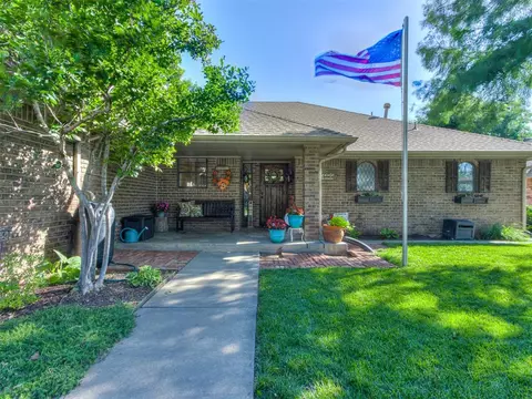 157 E Vail Dr, Yukon, OK 73099 photo 3