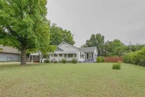 1404 Davis St, Lindsay, OK 73052