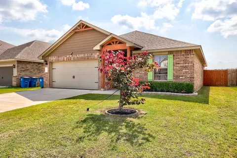 613 St James Pl, Newcastle, OK 73065
