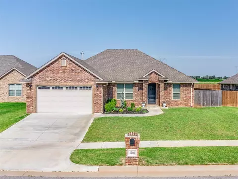 4101 Lambeth St, Mustang, OK 73064
