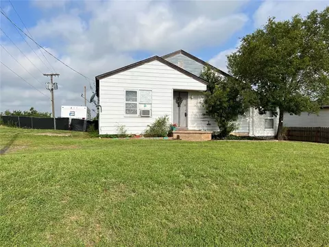 202 N Sixth St, Cheyenne, OK 73628
