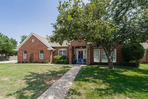 3020 Eagle Crest Rd, Edmond, OK 73013