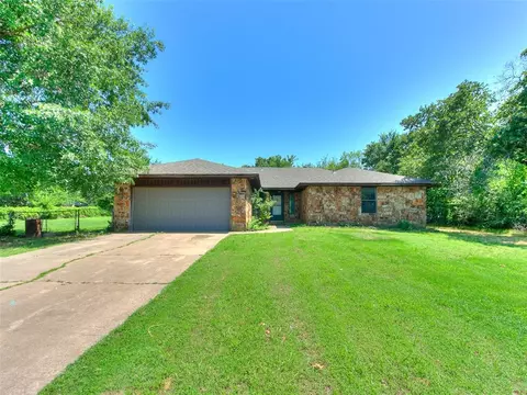 17330 Mary Ennis Cir, Choctaw, OK 73020