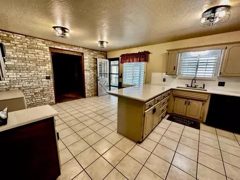 22681 E 1030 Rd, Clinton, OK 73601 photo 4