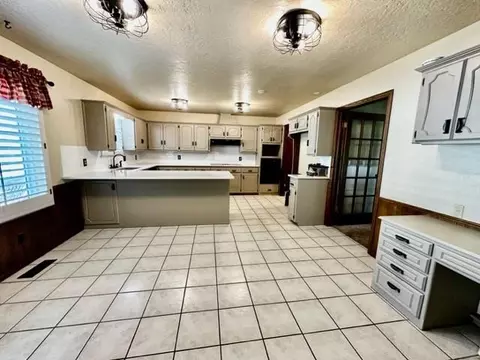 22681 E 1030 Rd, Clinton, OK 73601 photo 2
