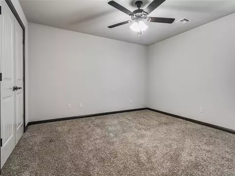 2127 E Sooner Rd, Tuttle, OK 73089 photo 31