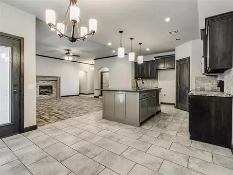 2127 E Sooner Rd, Tuttle, OK 73089 photo 16