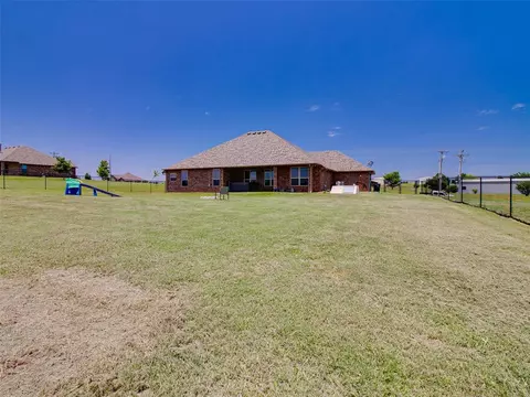 2127 E Sooner Rd, Tuttle, OK 73089 photo 42