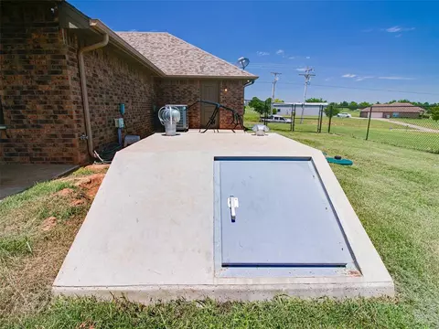 2127 E Sooner Rd, Tuttle, OK 73089 photo 48