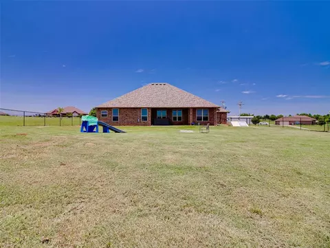 2127 E Sooner Rd, Tuttle, OK 73089 photo 41