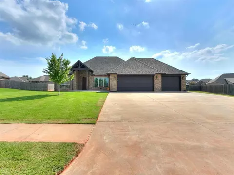 1871 N Main St, Blanchard, OK 73010