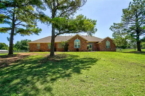 831 Bob White Rd, Tuttle, OK 73089