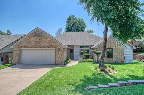 813 Richmond Rd, Edmond, OK 73034