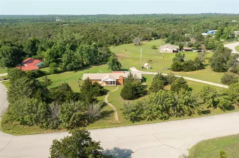 19148 Rockspring Dr, Newalla, OK 74857
