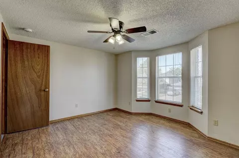 2118 Lakecrest Dr, Moore, OK 73170 photo 21