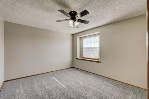 2118 Lakecrest Dr, Moore, OK 73170 photo 15