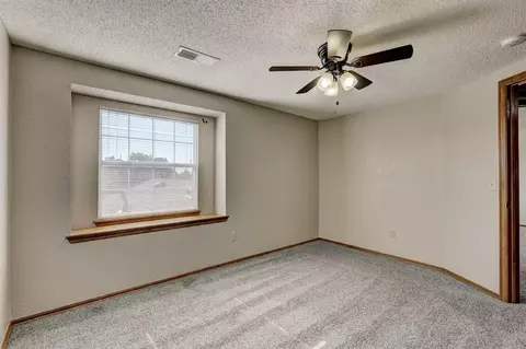 2118 Lakecrest Dr, Moore, OK 73170 photo 25