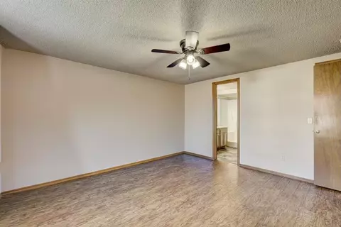 2118 Lakecrest Dr, Moore, OK 73170 photo 11
