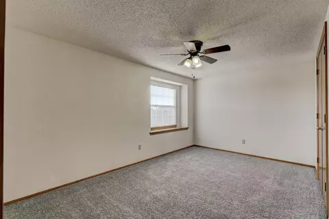 2118 Lakecrest Dr, Moore, OK 73170 photo 17