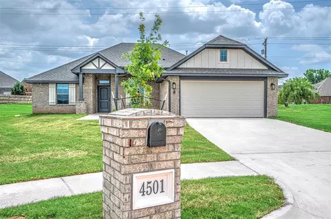 4501 Adobe Ct, Yukon, OK 73099