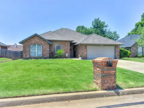 1813 Windsong Dr, Midwest City, OK 73130