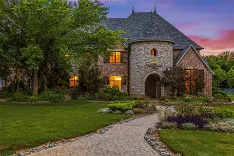 11801 Lorenta Cir, Edmond, OK 73013