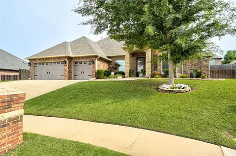 833 Sea Biscuit Dr, Edmond, OK 73025