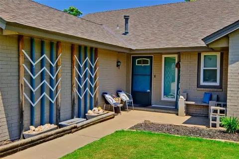 8221 NW 112th Ter, Oklahoma City, OK 73162