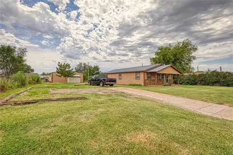 306 E 6th St, Leedey, OK 73654 photo 3