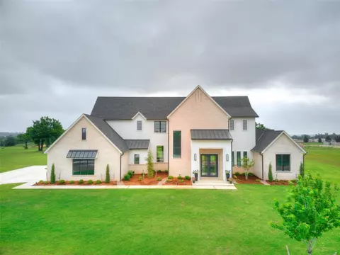 5716 Fontaine Dr, Edmond, OK 73034
