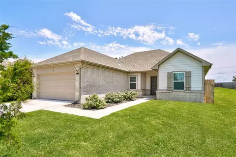 8020 Cottonwood Ave, Edmond, OK 73034