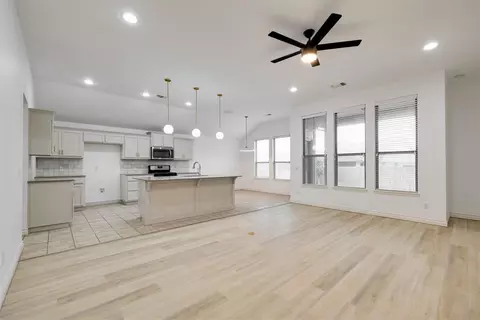 19113 Blanco Dr, Edmond, OK 73012