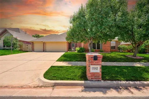 17012 Platinum Ln, Edmond, OK 73012