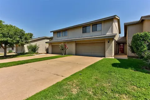 9929 Hefner Village Pl, Oklahoma City, OK 73162