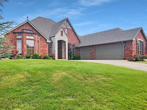 521 NW 154th St, Edmond, OK 73013