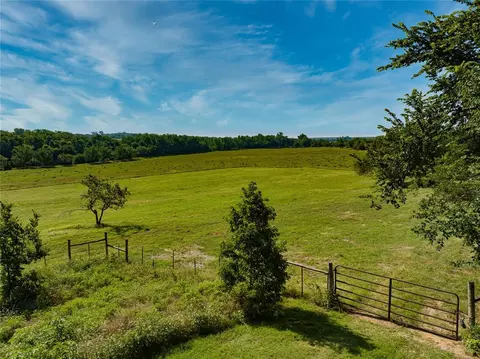 1178 White View Dr, Blanchard, OK 73010