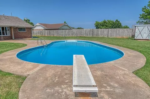 716 W Harrison St, Purcell, OK 73080
