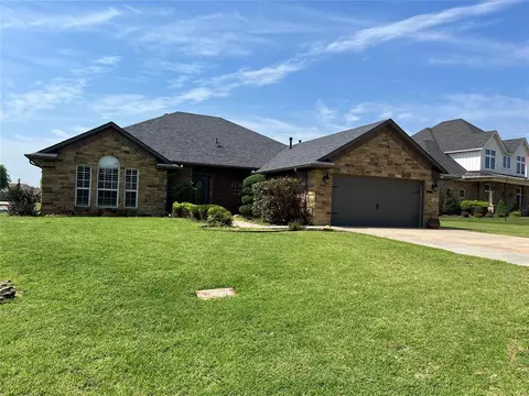 136 Eagle Cir, Elk City, OK 73644