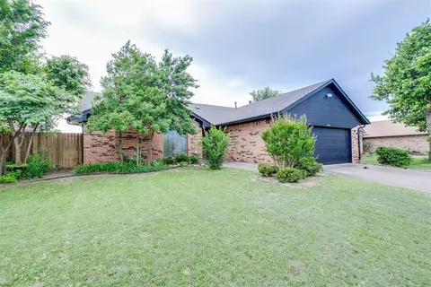 10612 Songbird Ln, Midwest City, OK 73130