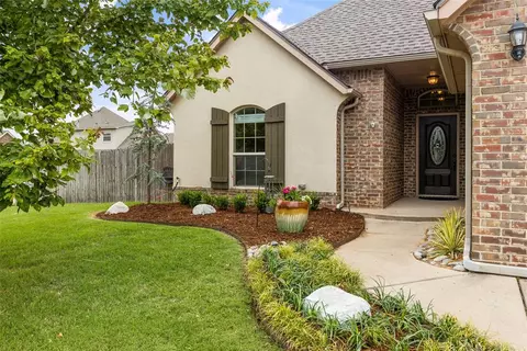 21243 Backhorn Rd, Edmond, OK 73012
